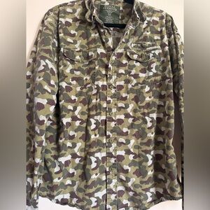 Royal Premium Camouflage Button Down Shirt Size Medium